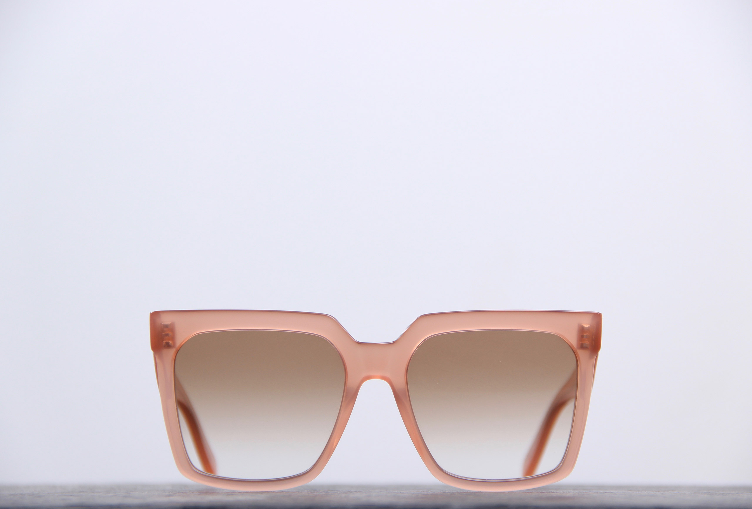 Lunette De Soleil Celine Nude De Forme Carree Optique 27 Lunette De Soleil Celine Nude De Forme Carree Optique 27