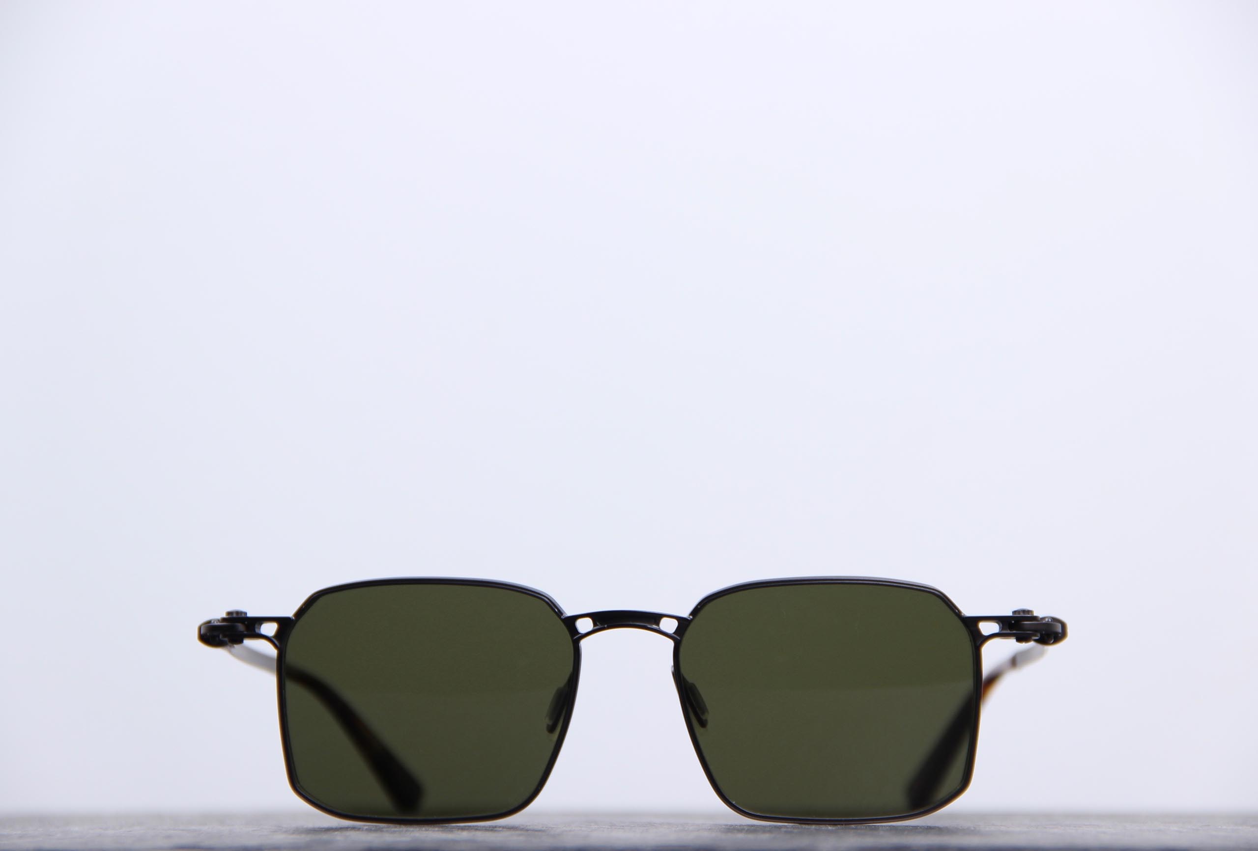 Lunettes Solaires Carrees Homme Par Tavat Optique 27