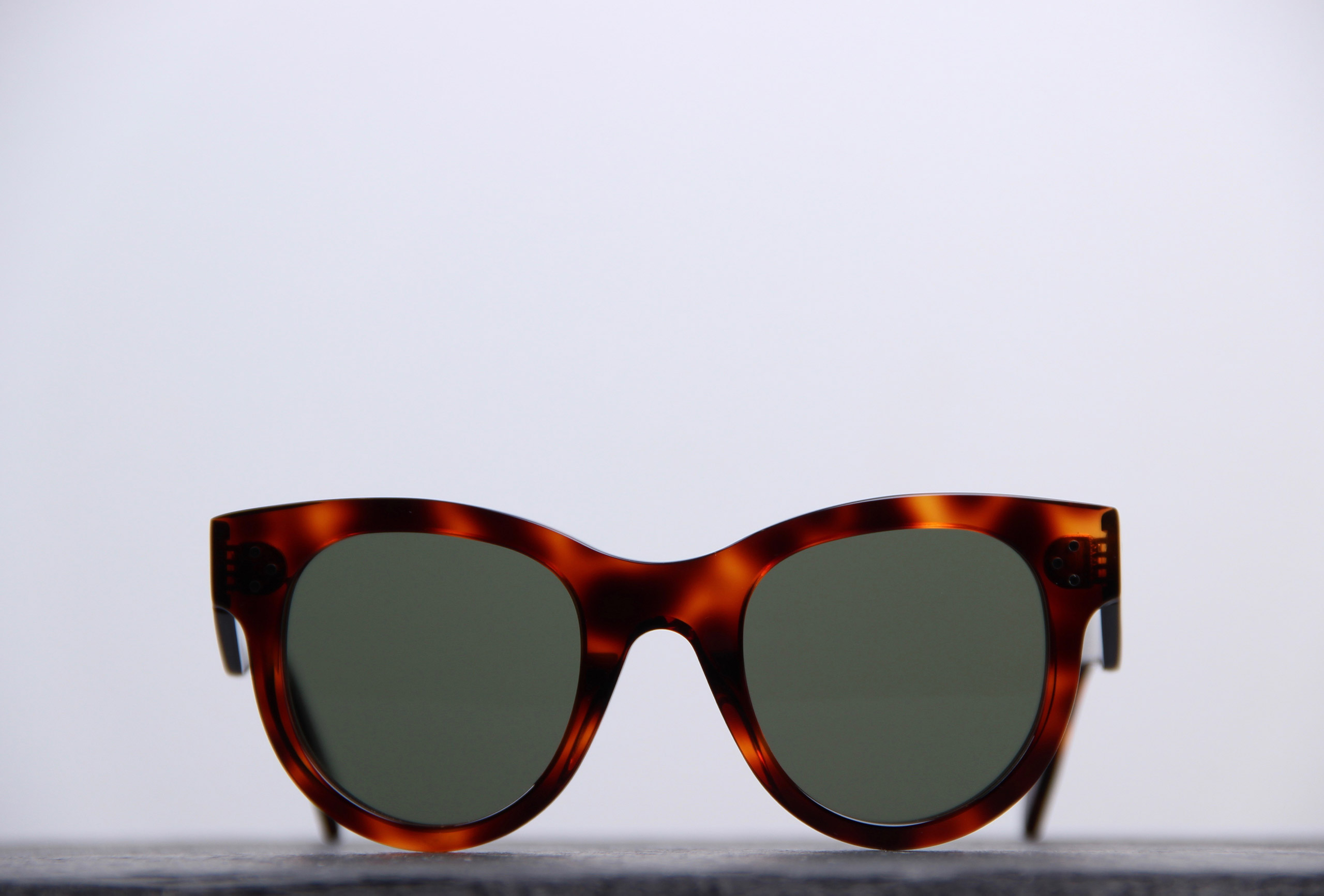 تحول الى كونتيننتال في الأساس Lunette De Soleil Oeil De Chat Celine Innerselfstudio Com