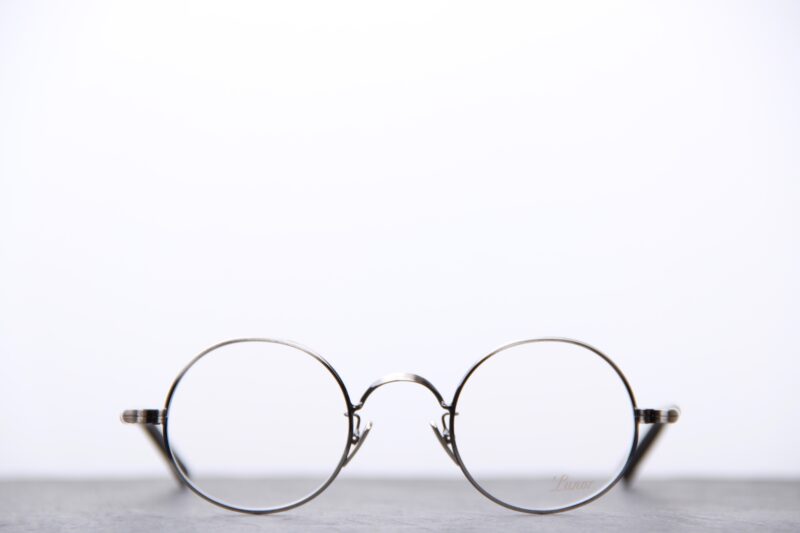 Lunettes de vue ronde en titane Lunor