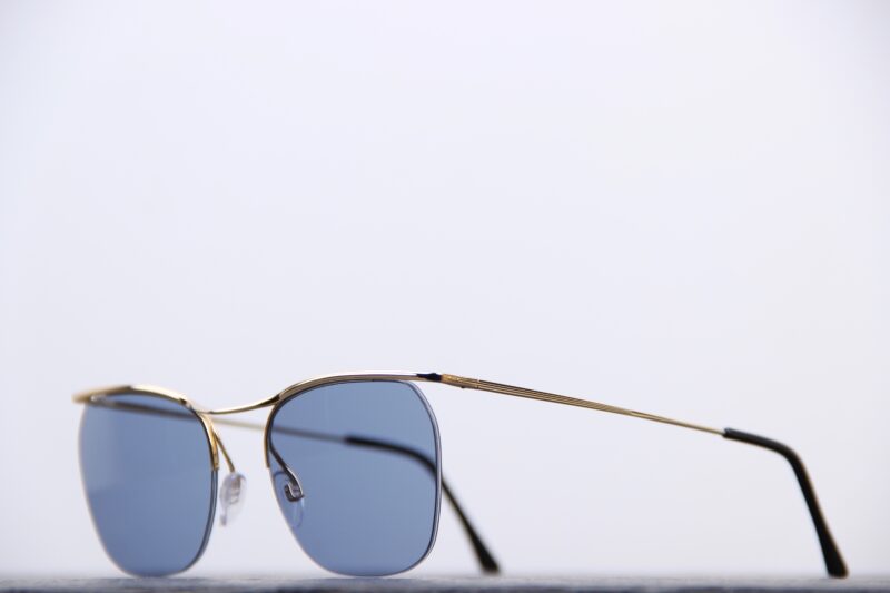 Lunette de soleil NYLOR Alpha métal Or Pâle avec verres bleu brumes