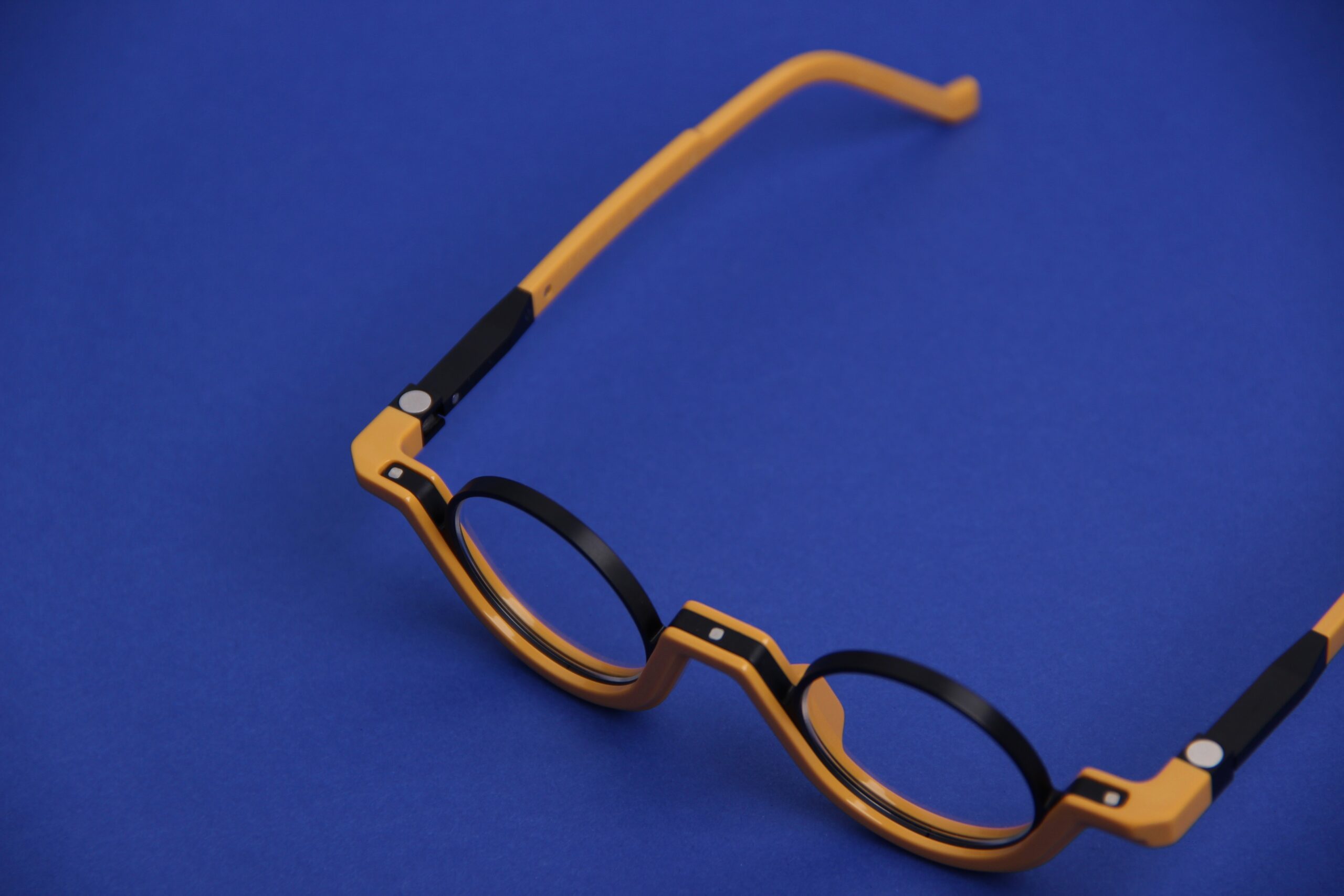 Lunettes de soleil VAVA jaune et noires combinée acétate et metal, Optique27