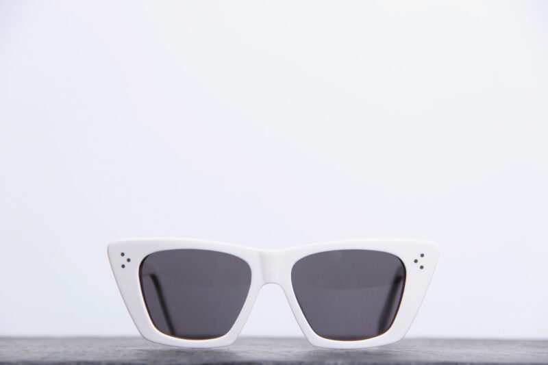 Lunettes de soleil Céline, acétate blanc, verres gris